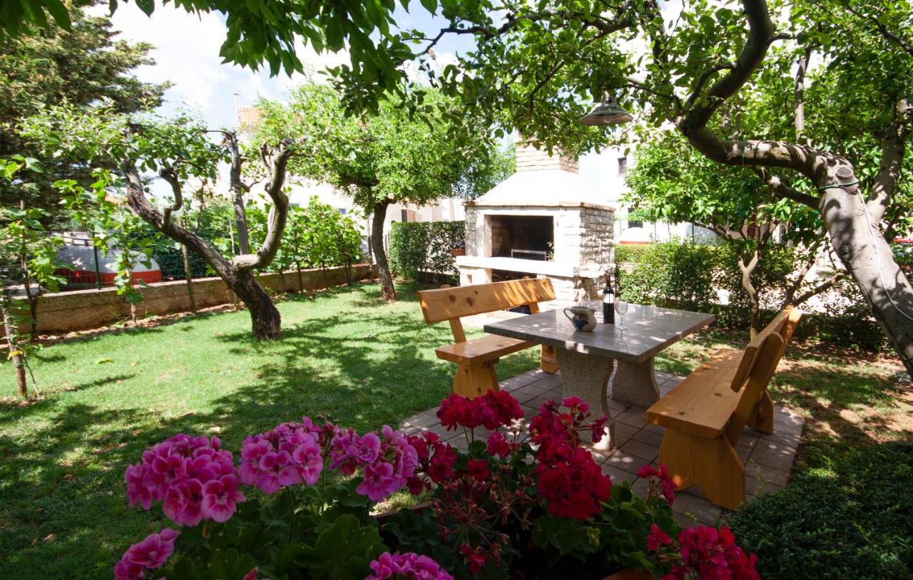 Guest House Ljubica Medulin Exterior foto