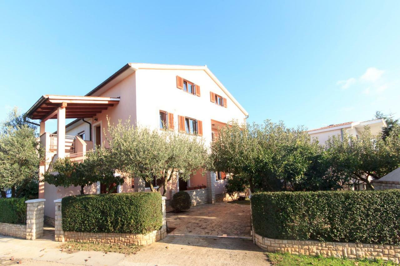 Guest House Ljubica Medulin Exterior foto